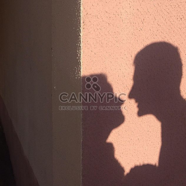 Shadow of happy couple - image #183661 gratis
