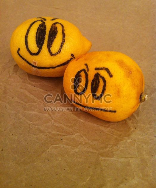 #lemon #fruit #yellow #ripe #face #smiley #smile #sad #happy #unhappy #citrus - image gratuit #185731 
