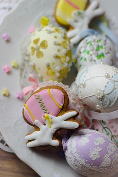 Cookies decorated with pearls - image #187571 gratis