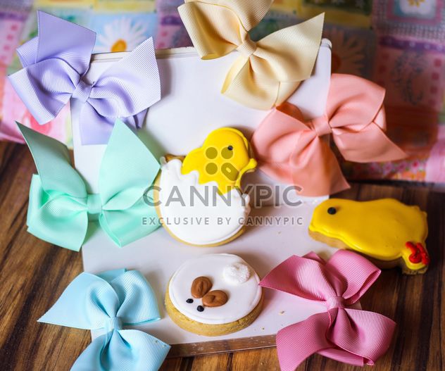 Easter cookies, bows and diary - image gratuit #187621 