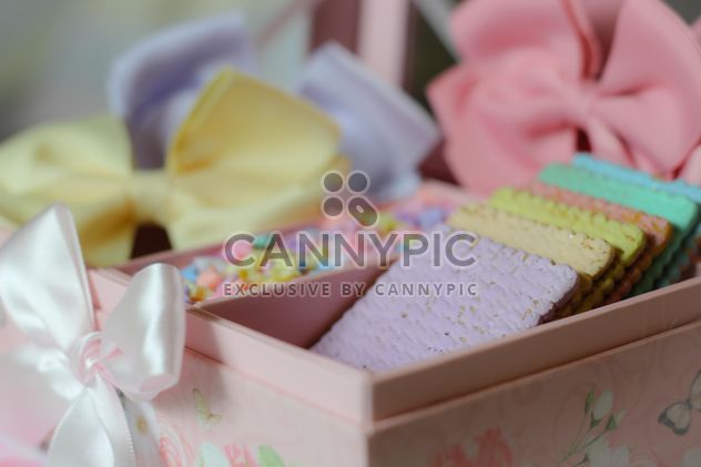 pastel Cookies decorated with ribbons - image gratuit #187631 
