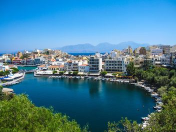 Agios Nikolaos town with harbor, Crete - бесплатный image #201421