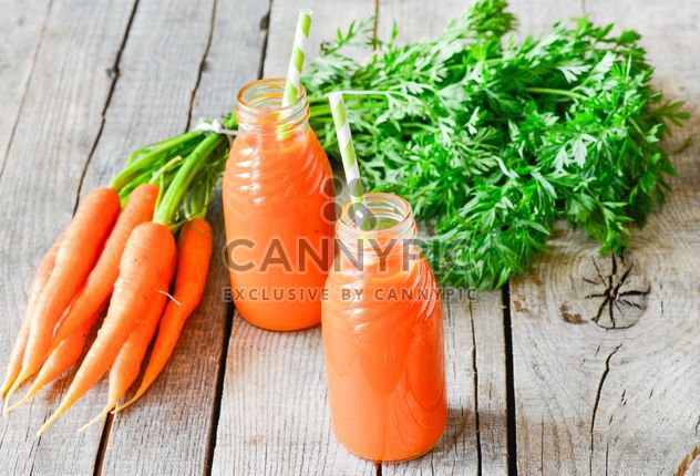 Carrots and carrots juice - image #302901 gratis
