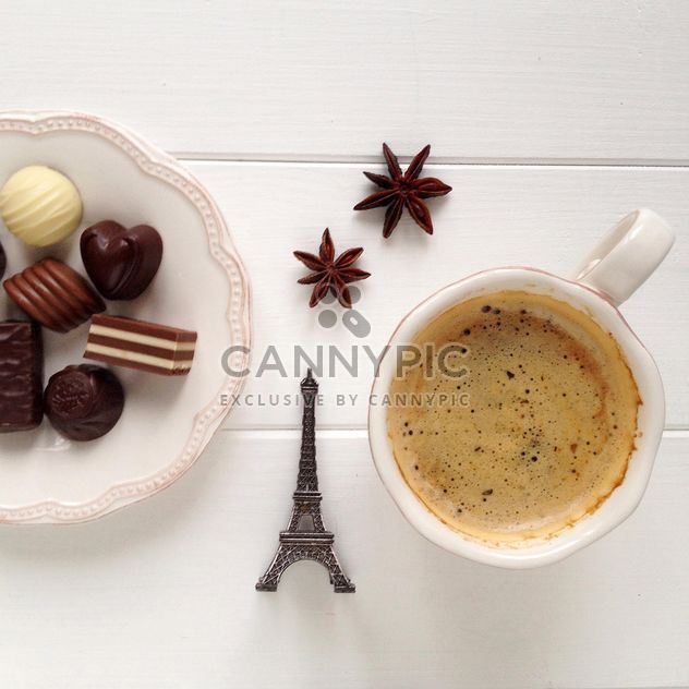Cup of coffee, candies and anise - image #329091 gratis