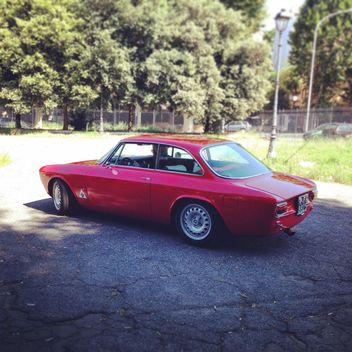 Old Alfa Romeo car - image #331311 gratis
