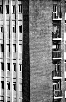 Facade of old-fashioned italian building - image gratuit #333581 