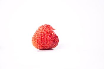 Fresh strawberry on white background - image gratuit #342521 