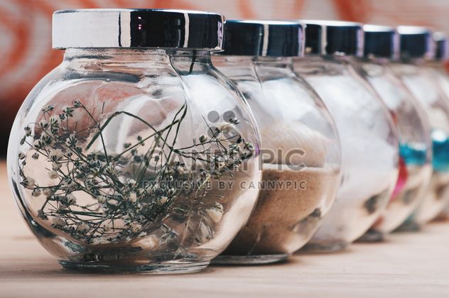 Small jars with natural decorations - бесплатный image #342921