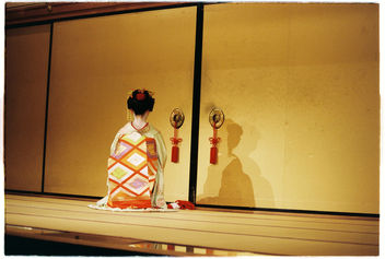 Maiko performing in Kyoto - бесплатный image #343291