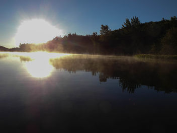 Sunrise on the lake - image #446511 gratis