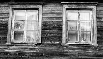 Old Houses and Windows #Viljandi #Estonia #monochrome - Free image #448041