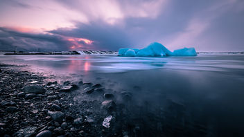 Sunset at the Glacier Lagoon - Iceland - Seascape photography - бесплатный image #452091
