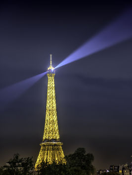 Eiffel Tower at MIdnight - бесплатный image #454231
