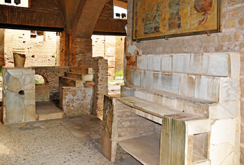 Italy-0338 - Thermopolium (Ostia Antica) - Kostenloses image #459741