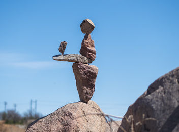 Balanced Rock Sculpture - Kostenloses image #460601
