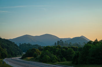 The Last Light of Day Shining on the Blue Ridge Mountains - image gratuit #461301 