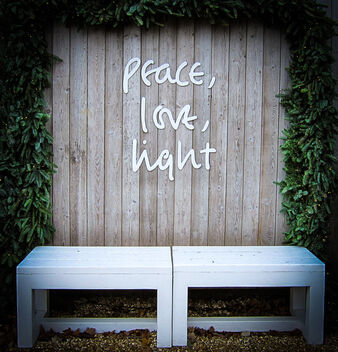 Peace, Love, Light - image #485881 gratis