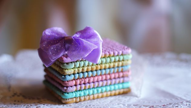 Colorful cookies with a purple bow - image #187411 gratis