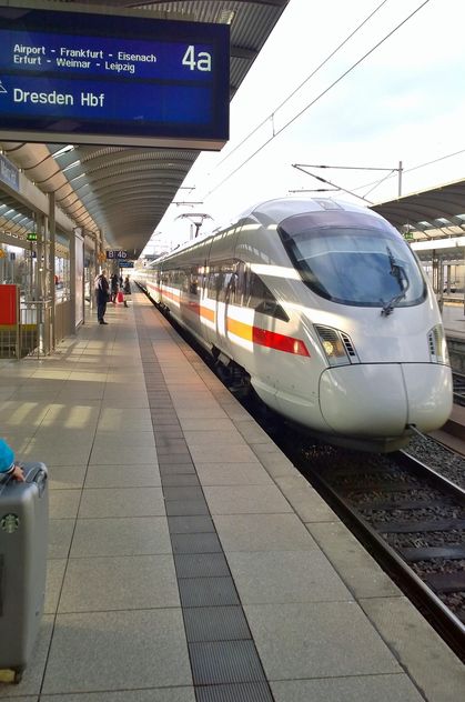 Fast German Train ICE arriving to Hannover Train Station (Haubtbahnhof) - Free image #187871