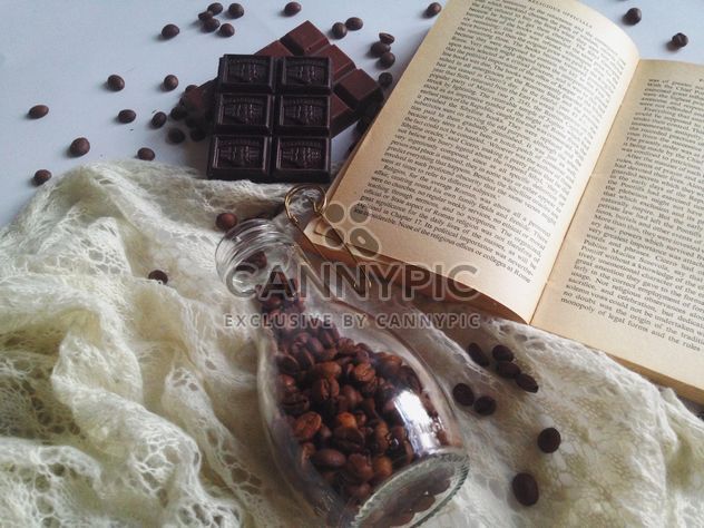 Coffee beans, chocolate and warm scarf - image #198771 gratis