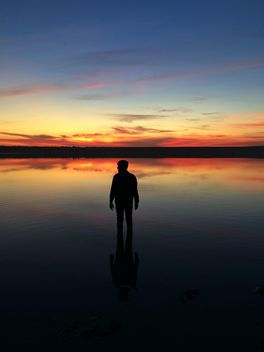 #Odessa #ukraine #sunset #sun #evening #silhouette #man #youngman #boy #river #sea #see #mirror #shadow #free - image gratuit #271681 