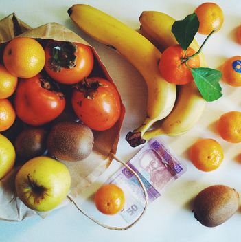 Fruit for 3 dollars, Chernivtsi, Ukraine - Kostenloses image #272271