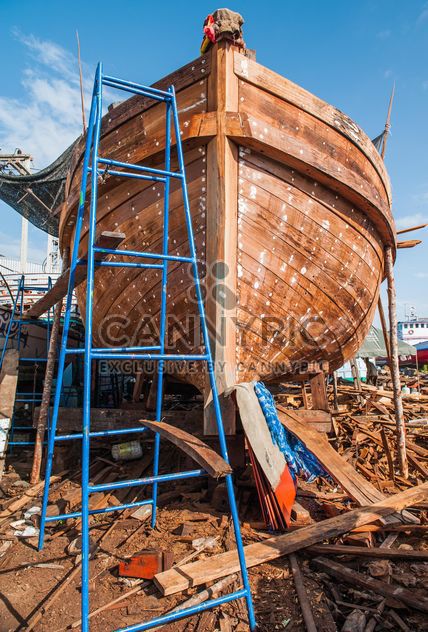 restoration of fishing boat - image gratuit #273591 