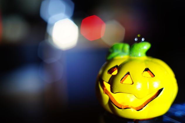 another #halloween2014 #pumkin in front of multiple #colours #hexagon #bokeh. - Free image #274801