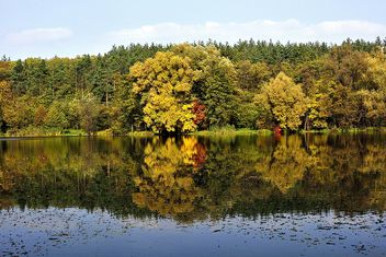 Autumn lake - image #280931 gratis