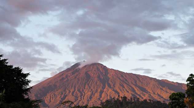 Mount Meru at Sunset - image #294711 gratis