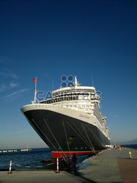Queen Elizabeth Cruise Ship - Kostenloses image #304631