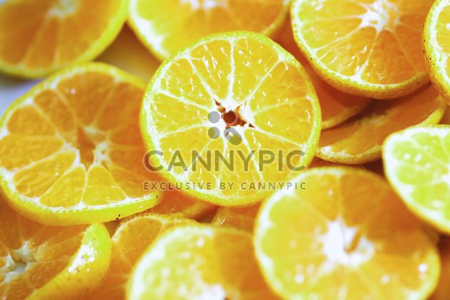 Sliced fresh oranges - image gratuit #305361 