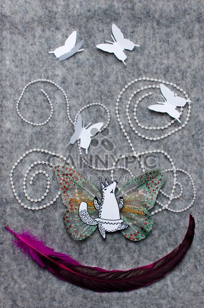 Applique made of paper fox, butterflies and feather - бесплатный image #305371