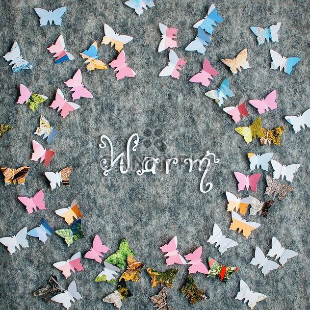 Paper butterflies around the word warm - image gratuit #305381 