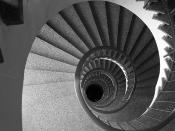 Hotel Spiral Staircase - image #309701 gratis