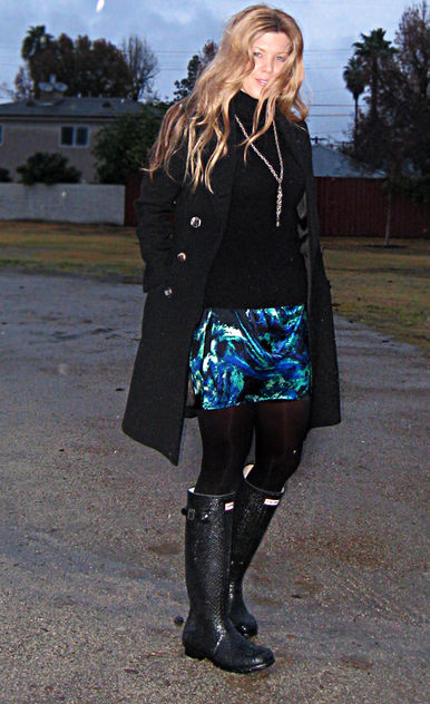 printed mini skirt+tights and boots and rain coat+hunter boots+wellies - image #314551 gratis