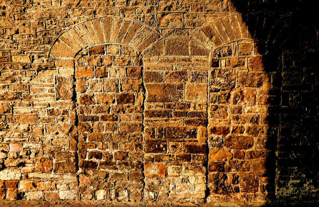 St Pierre Chepstow old walled up doors #dailyshoot # - image gratuit #324601 