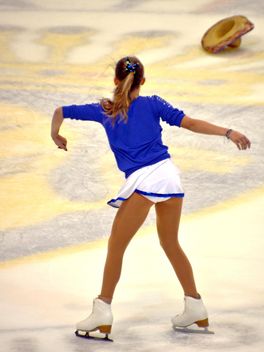 Ice skating dancer - бесплатный image #330931