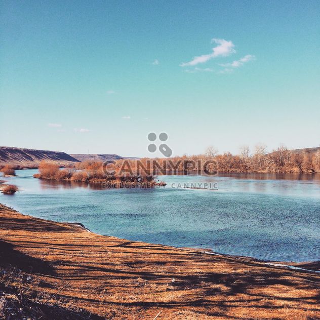 Beautiful landscape with lake - Kostenloses image #332111