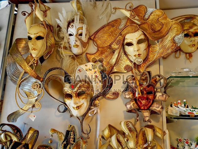 Masks on carnival - image #333661 gratis