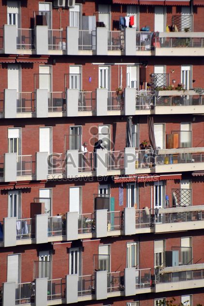 Facade of old-fashioned italian building - бесплатный image #333761