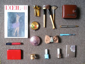 Accessories from female handbag - бесплатный image #342481