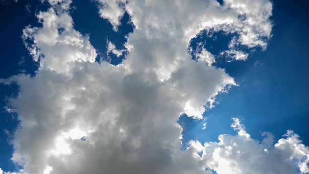 Cloudy blue sky - бесплатный image #344141
