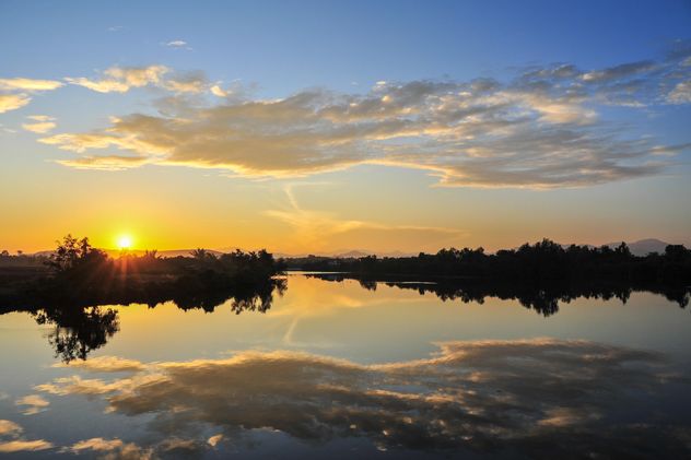 Morning sunrise on a lake - Kostenloses image #344231