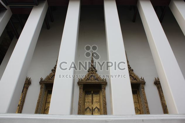 Columns of temple in Bangkok, Thailand - Kostenloses image #346551