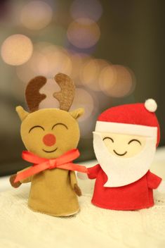 Christmas decorative deer and Santa Claus - бесплатный image #347831