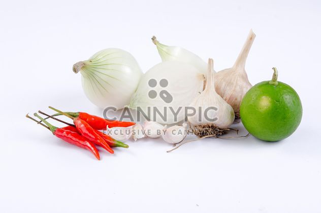 vegetables on white background - image gratuit #452601 