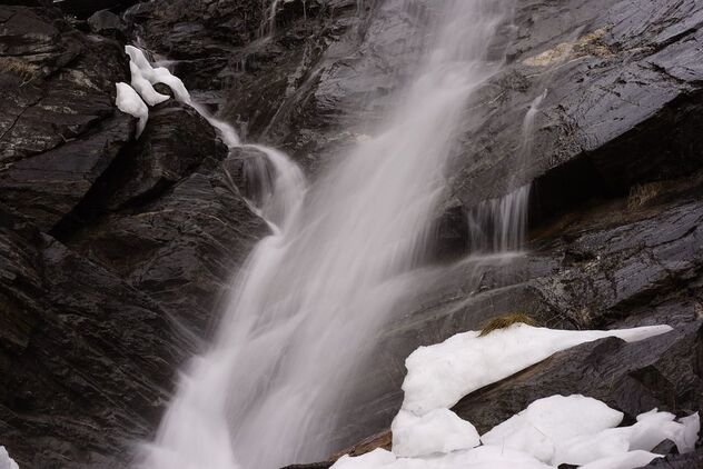 Waterfall close-up. - Free image #468981