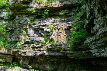 Rock formations in Devil's Den State Park, Arkansas - бесплатный image #499331
